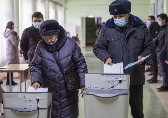 Досрочные выборы президента Киргизии