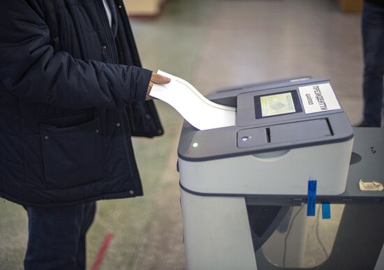 Досрочные выборы президента Киргизии