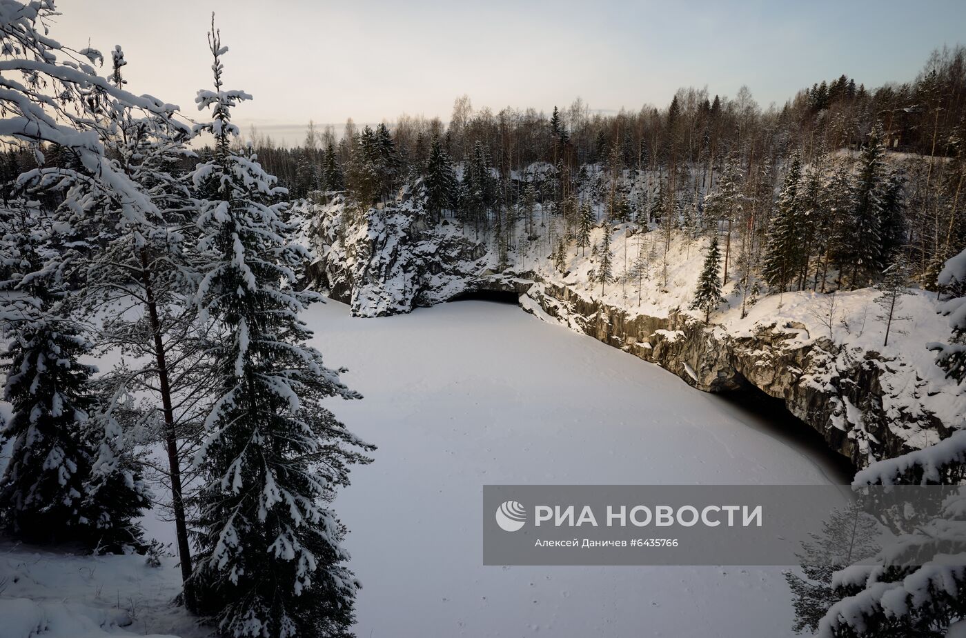 Горный парк "Рускеала" в Карелии