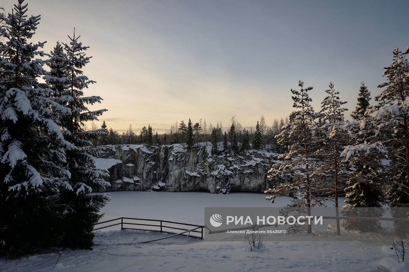 Горный парк "Рускеала" в Карелии