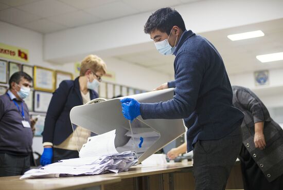 Досрочные выборы президента Киргизии