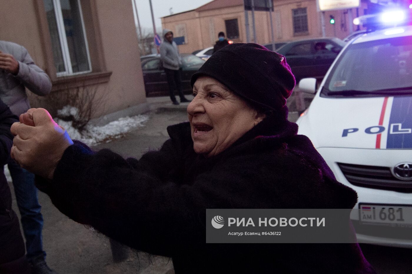 Противники Пашиняна попытались сорвать его визит в Москву