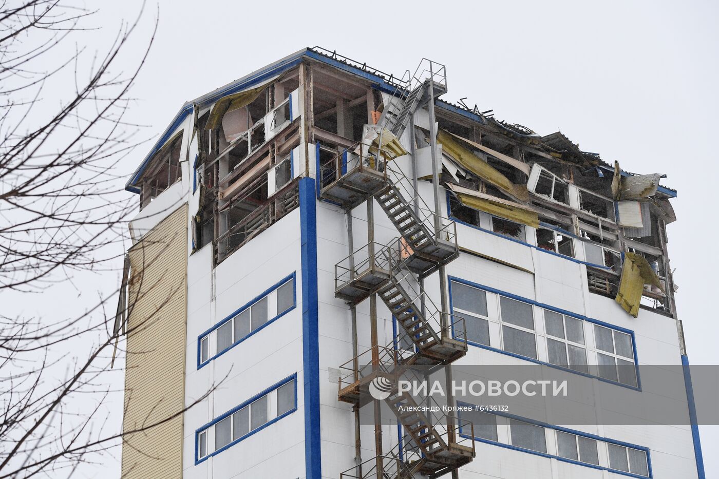 Производственное здание частично обрушилось в Новосибирске