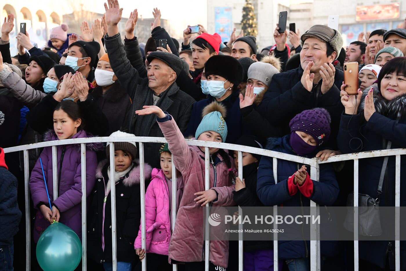 Митинг сторонников С. Жапарова в Бишкеке