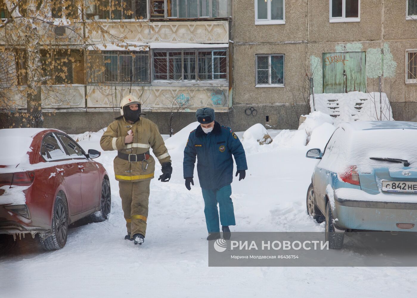 Последствия пожара в жилом доме в Екатеринбурге