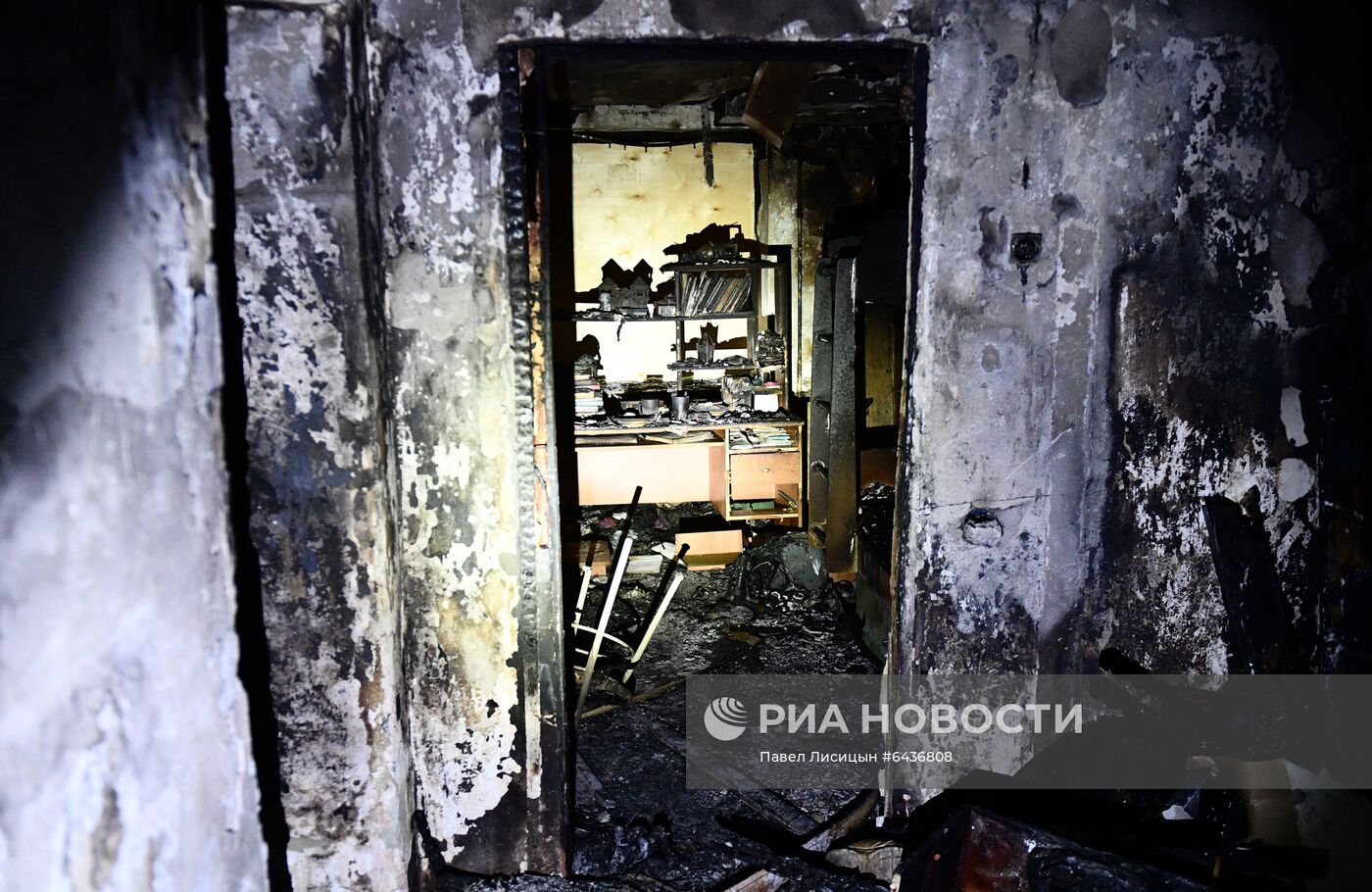 Пожар в жилом доме в Екатеринбурге