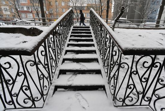 Снегопад во Владивостоке