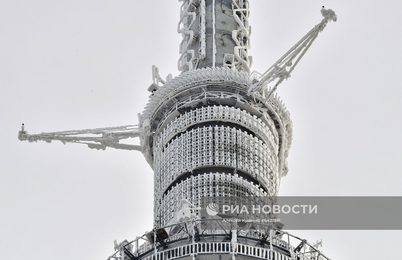 Останкинская телебашня в Москве