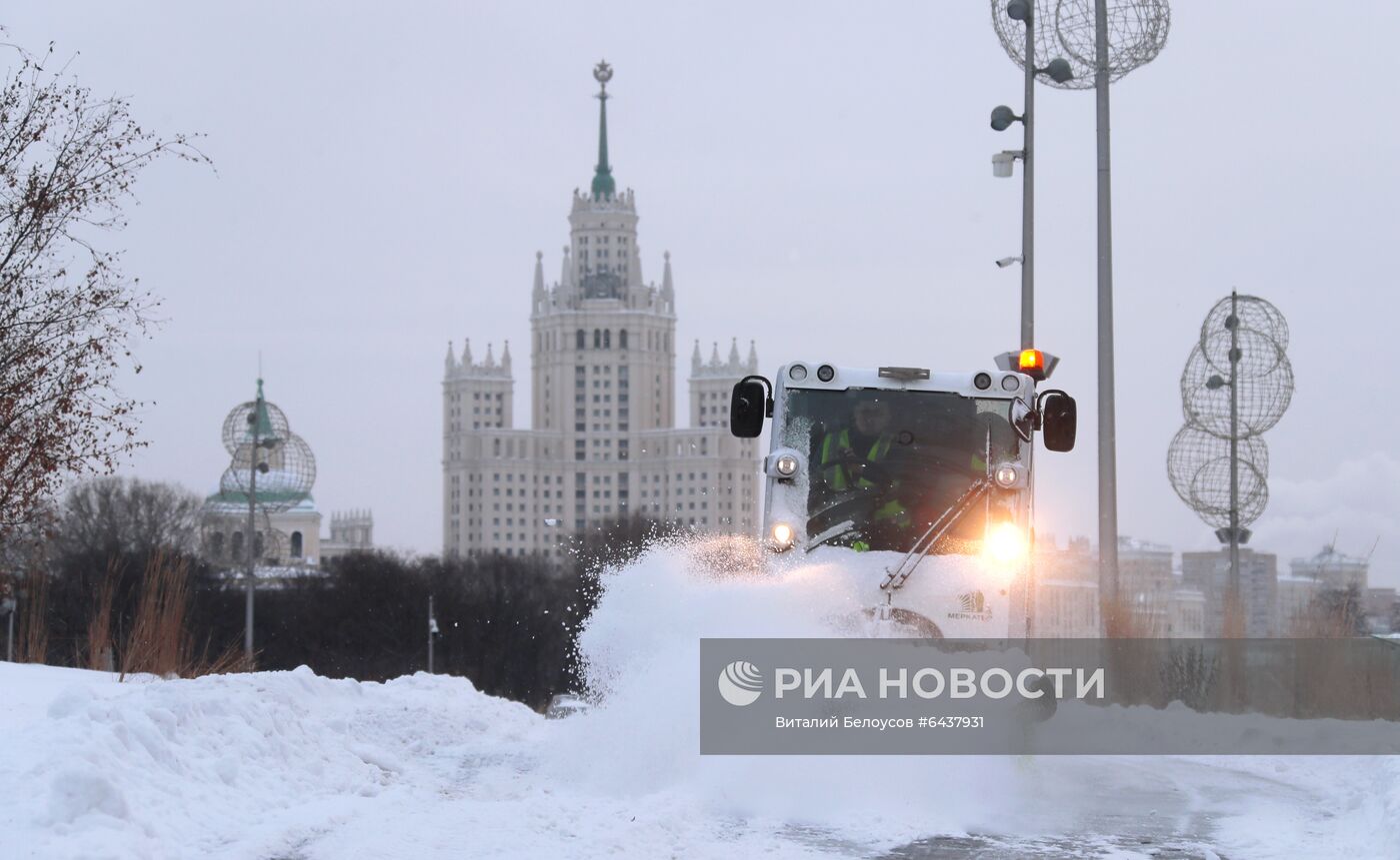 Снегопад в Москве