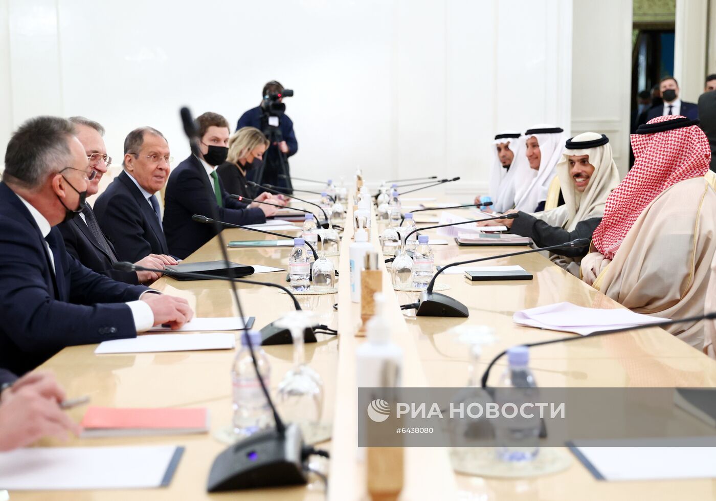Встреча глав МИД РФ и Саудовской Аравии С. Лаврова и Ф. бен Фархана