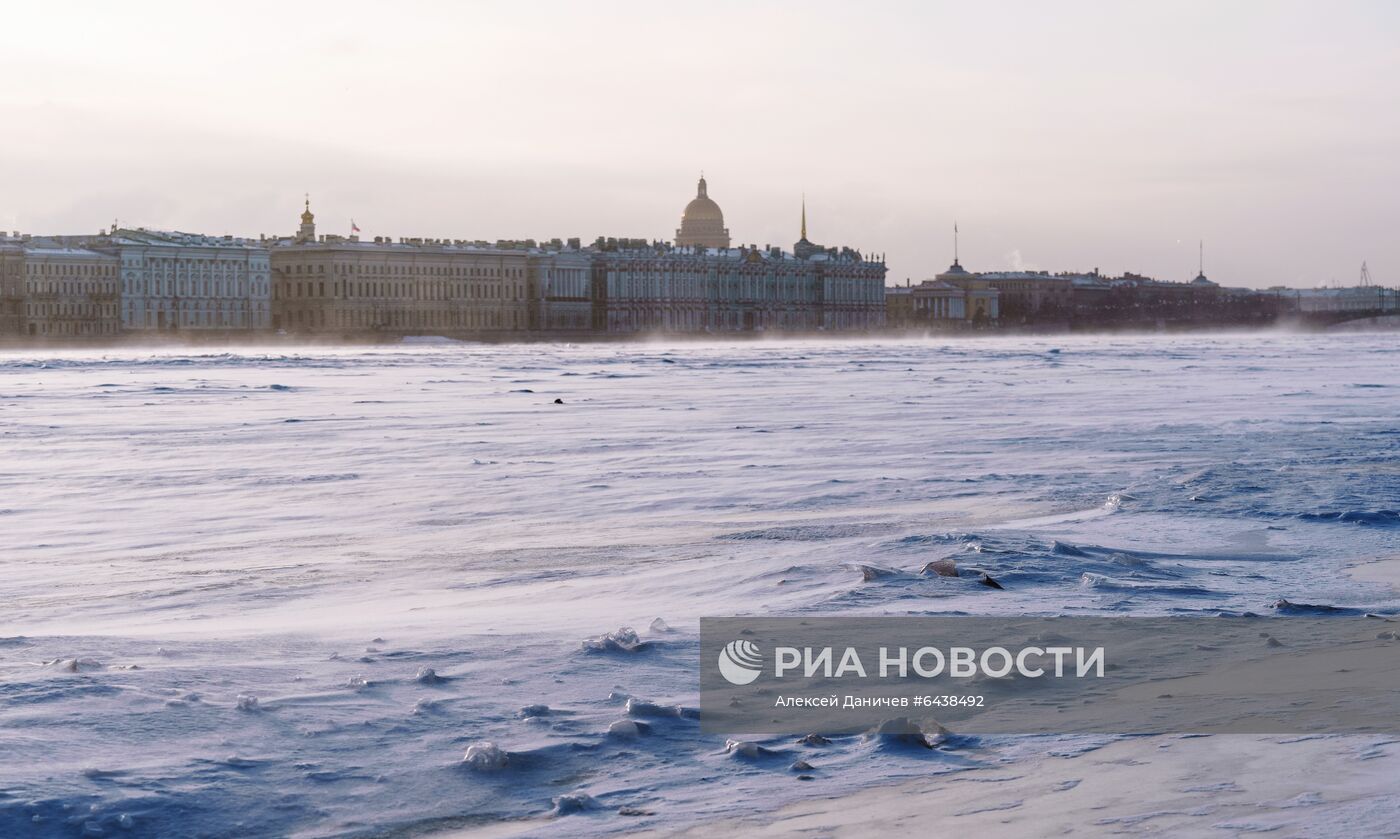 Зимняя Нева