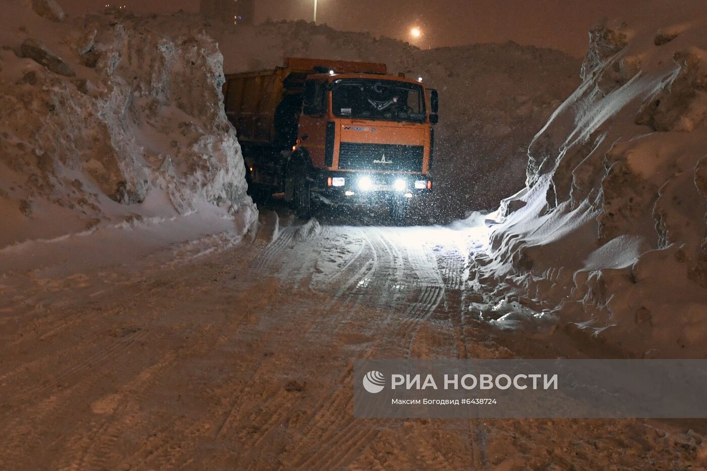 Уборка снега в Казани