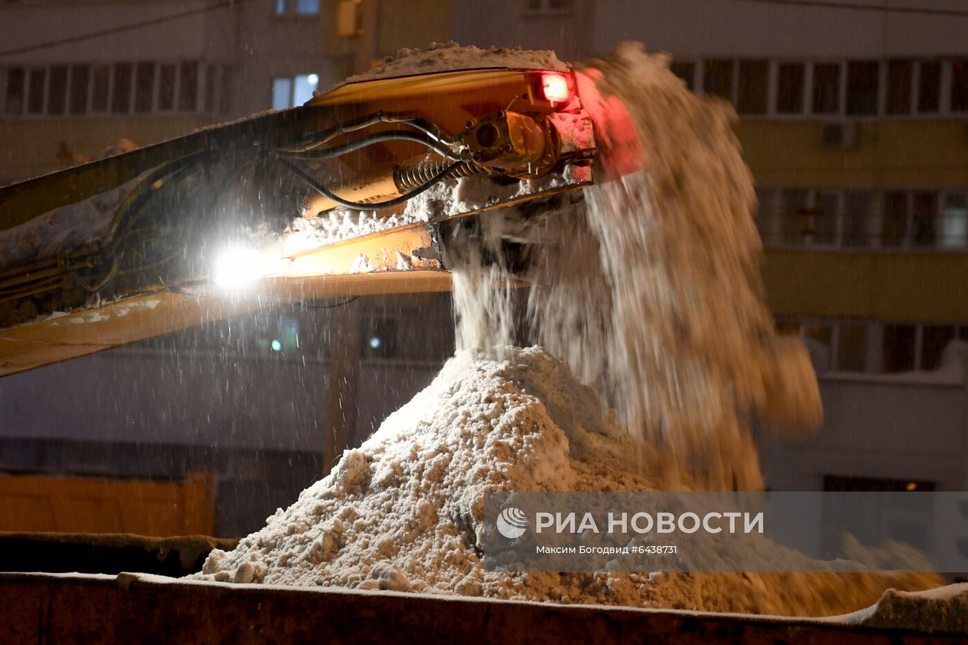 Уборка снега в Казани