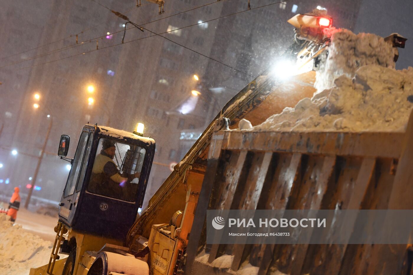 Уборка снега в Казани