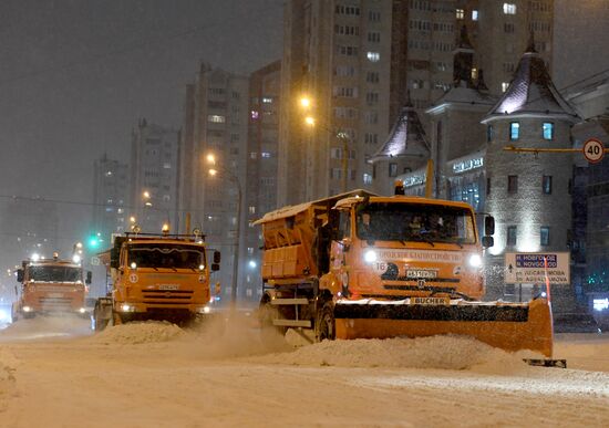 Уборка снега в Казани