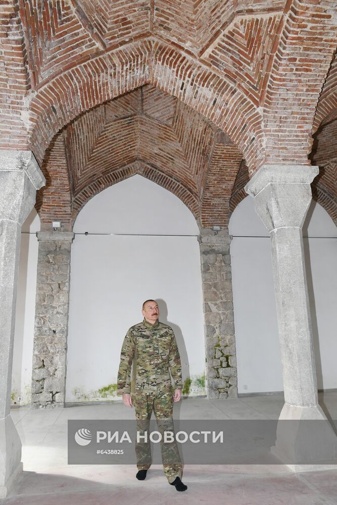 Президент Азербайджана И. Алиев посетил г. Шуша