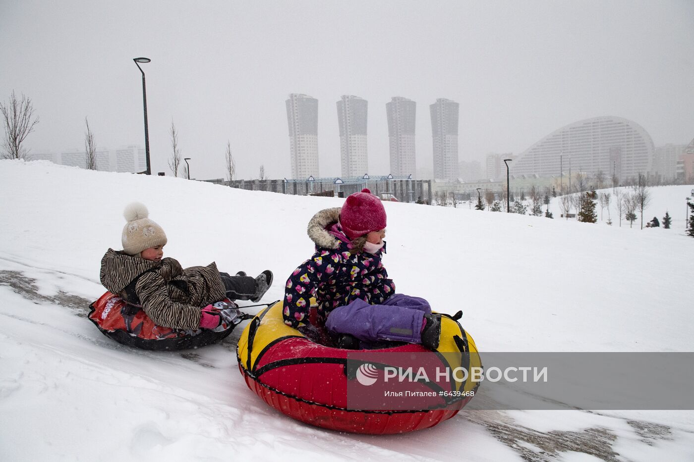 Отдых горожан в парке "Ходынское поле"