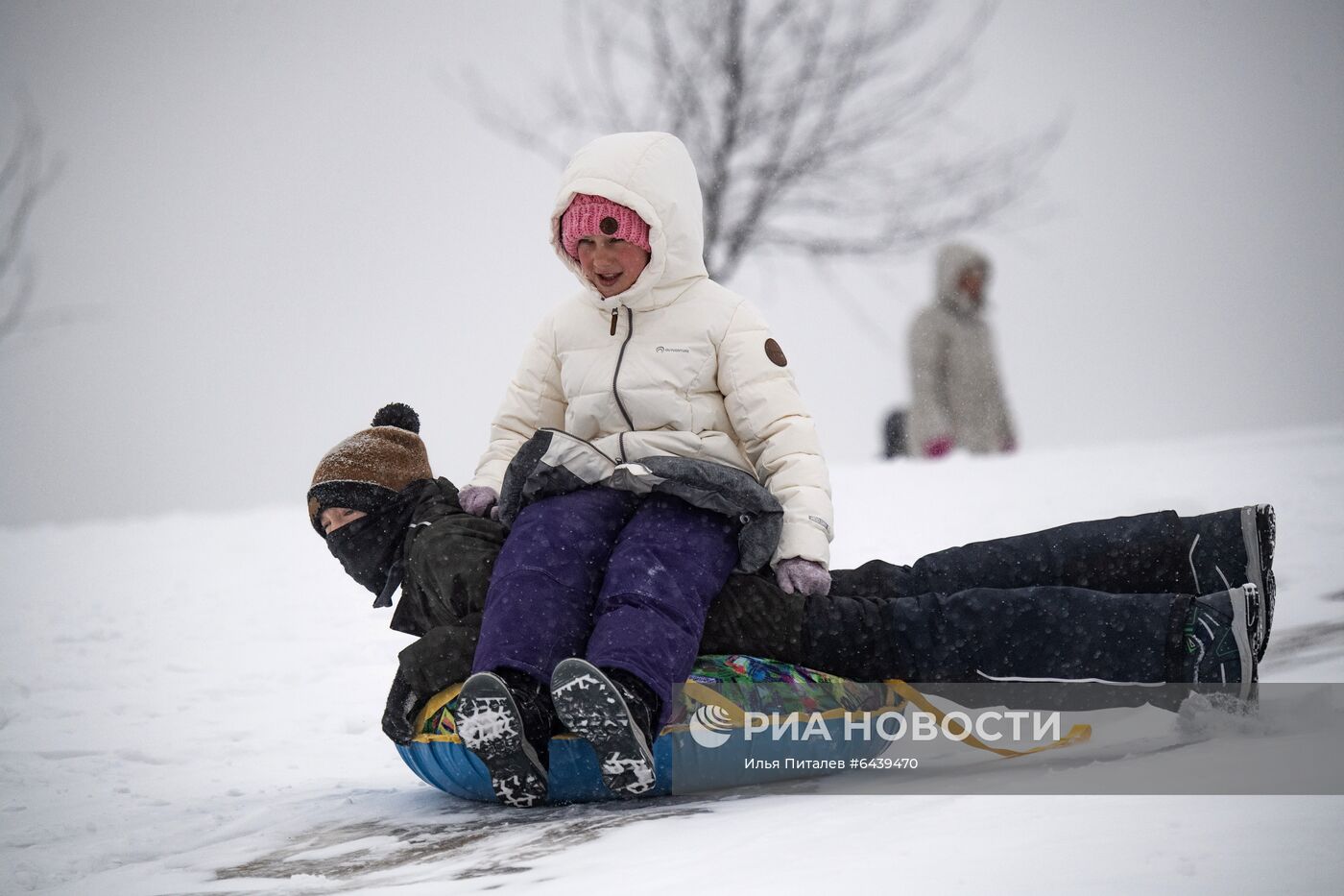 Отдых горожан в парке "Ходынское поле"