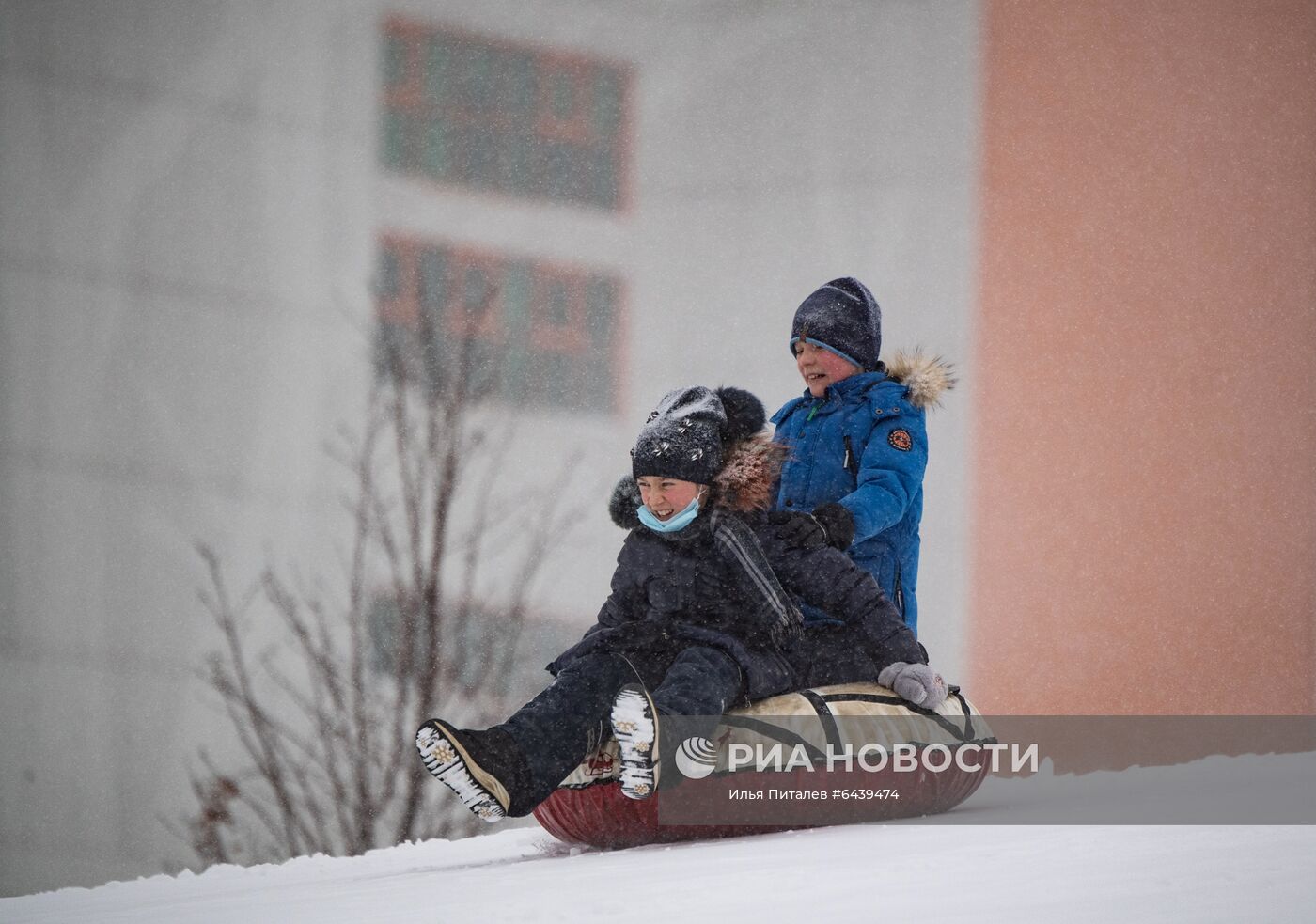 Отдых горожан в парке "Ходынское поле"