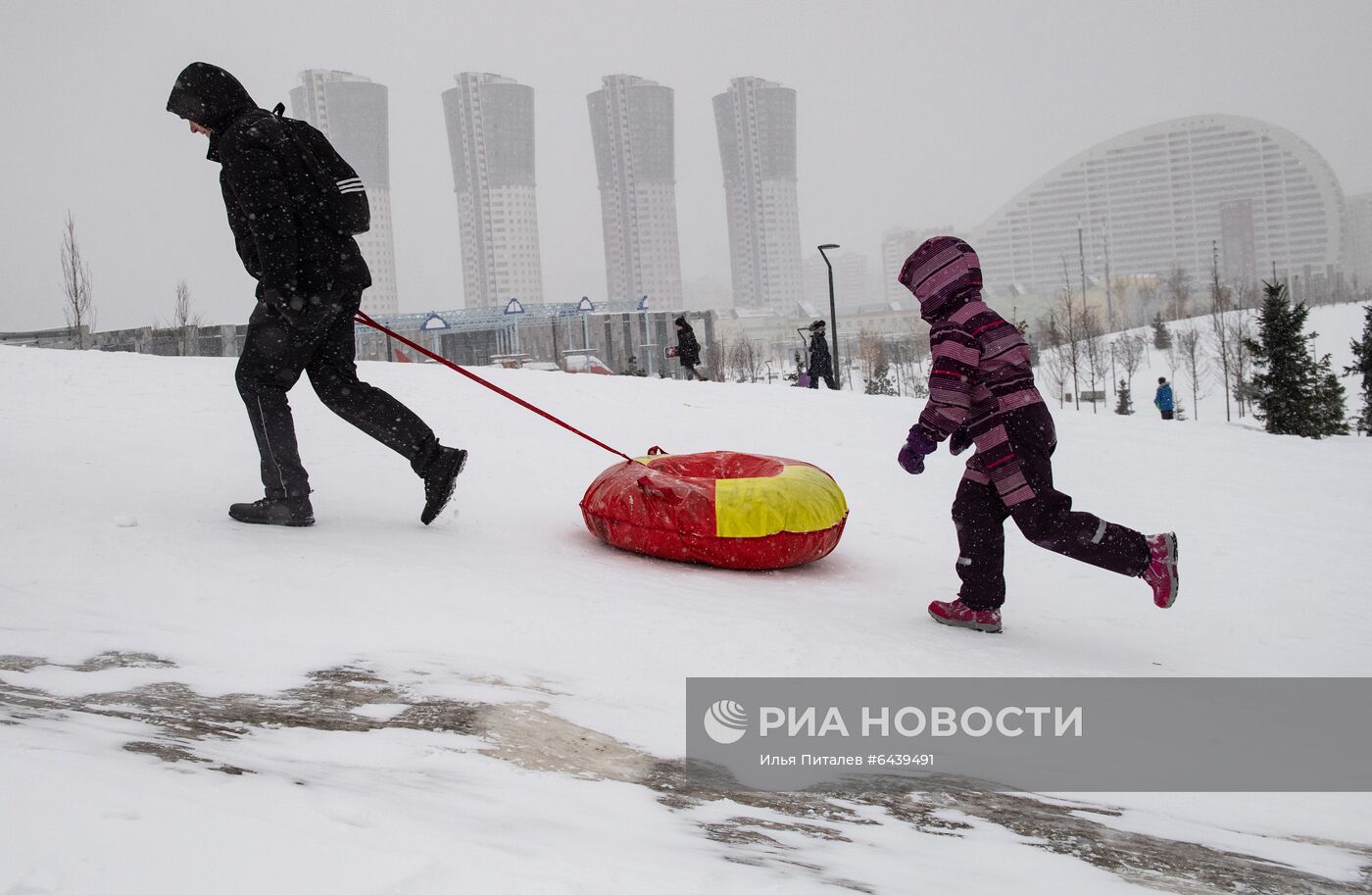 Отдых горожан в парке "Ходынское поле"