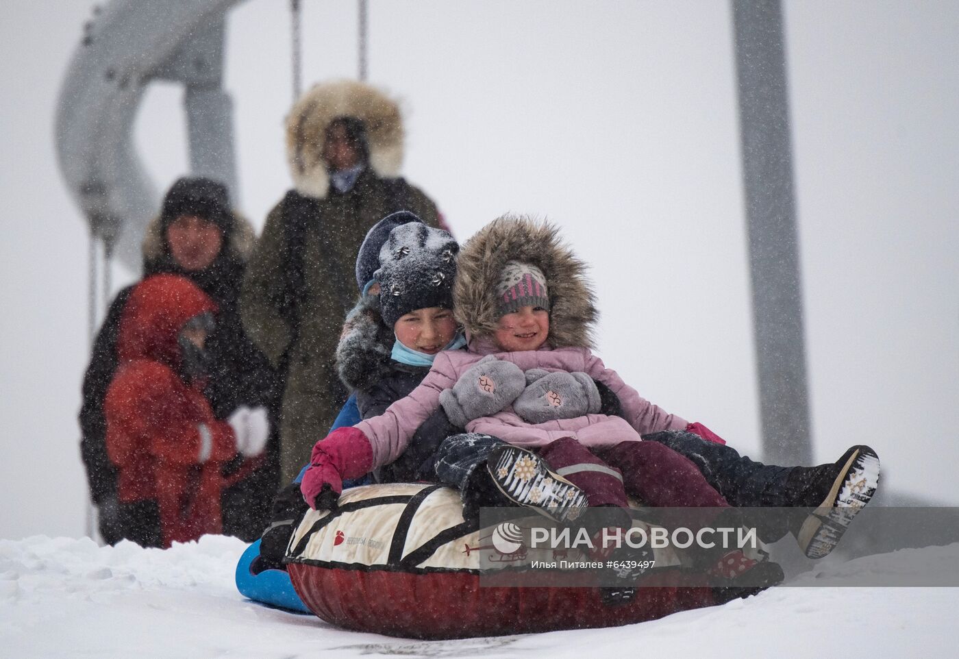 Отдых горожан в парке "Ходынское поле"