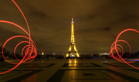 Огни карантинного Парижа