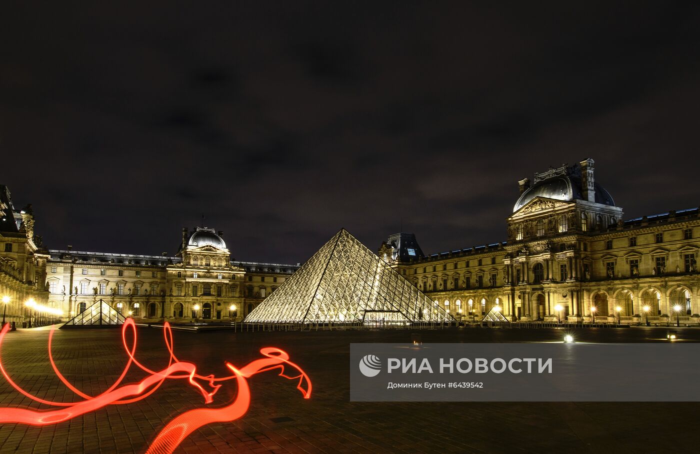 Огни карантинного Парижа