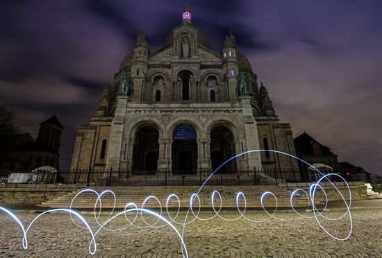 Огни карантинного Парижа