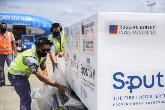 Прибытие рейса с вакциной Sputnik V в Аргентину