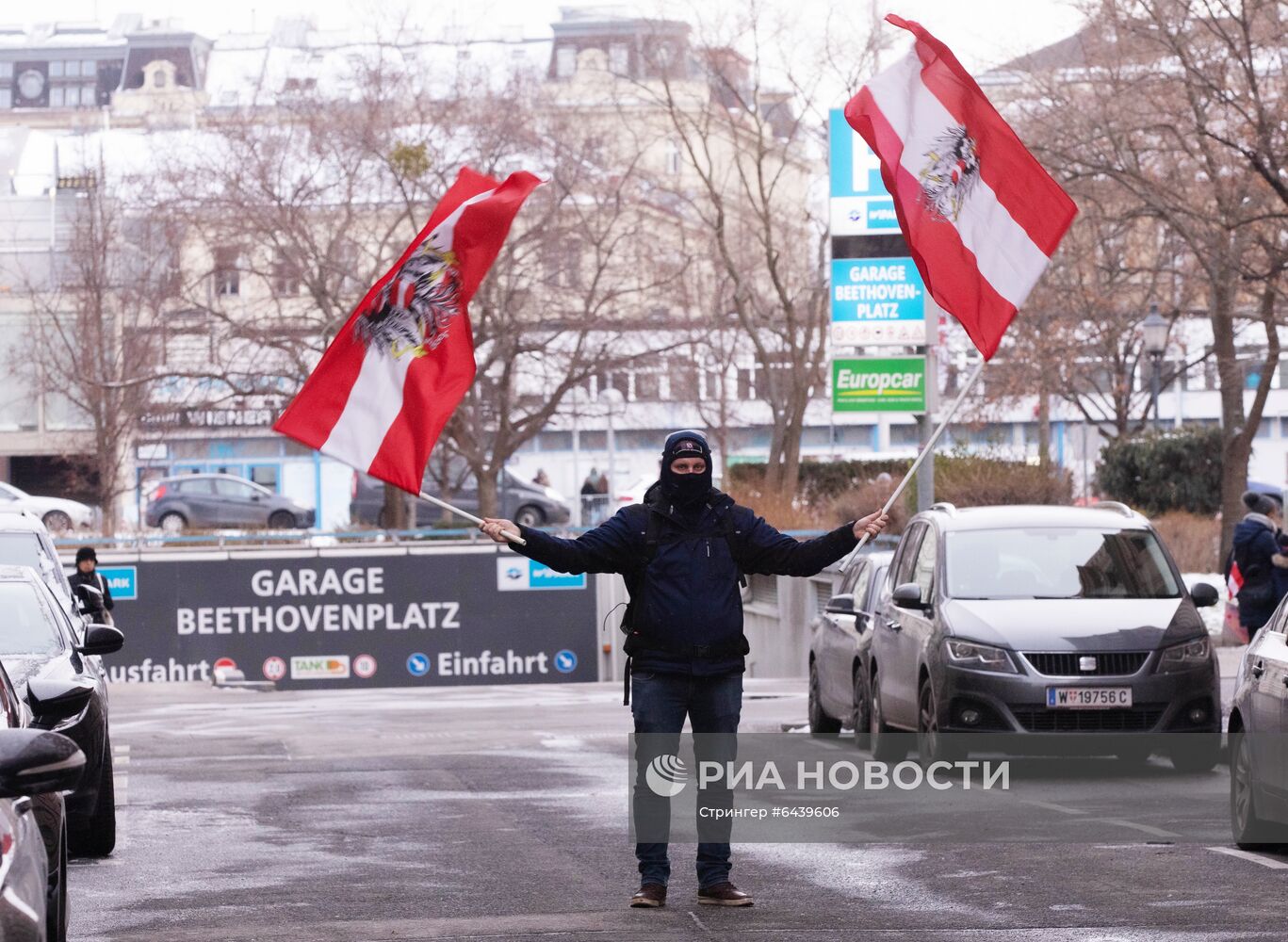 Акция против мер по борьбе с коронавирусом в Австрии