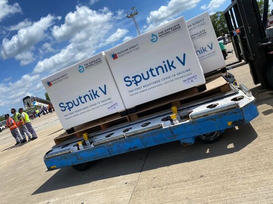 Прибытие рейса с вакциной Sputnik V в Аргентину