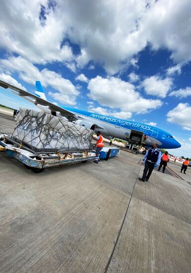 Прибытие рейса с вакциной Sputnik V в Аргентину