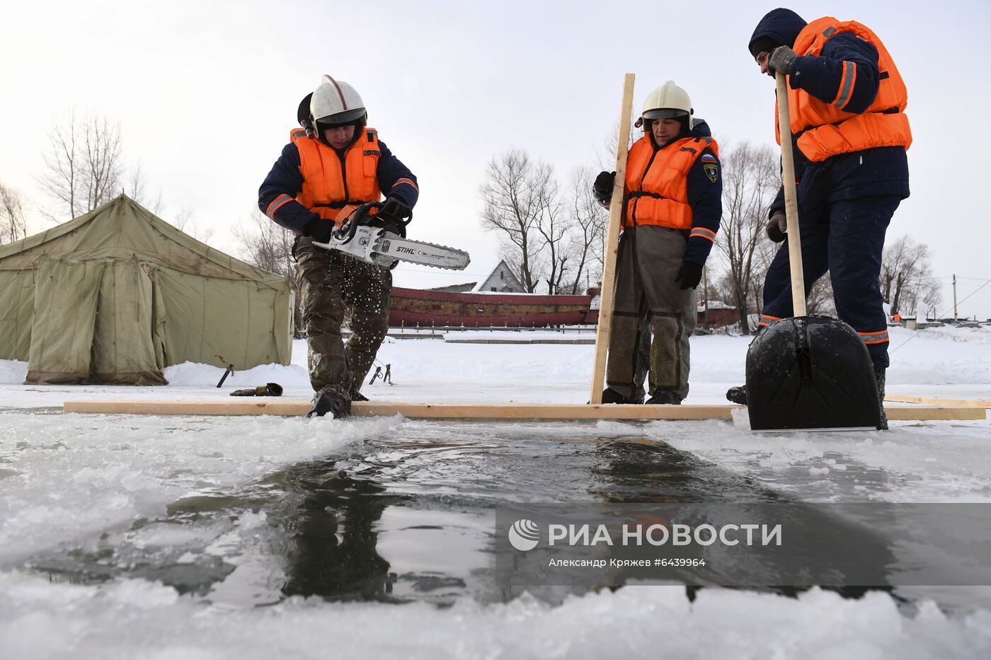 Подготовка крещенских купелей в регионах России