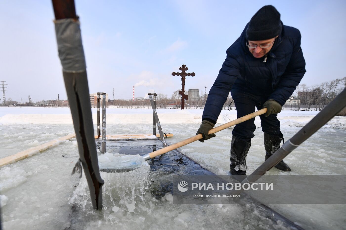 Подготовка крещенских купелей в регионах России