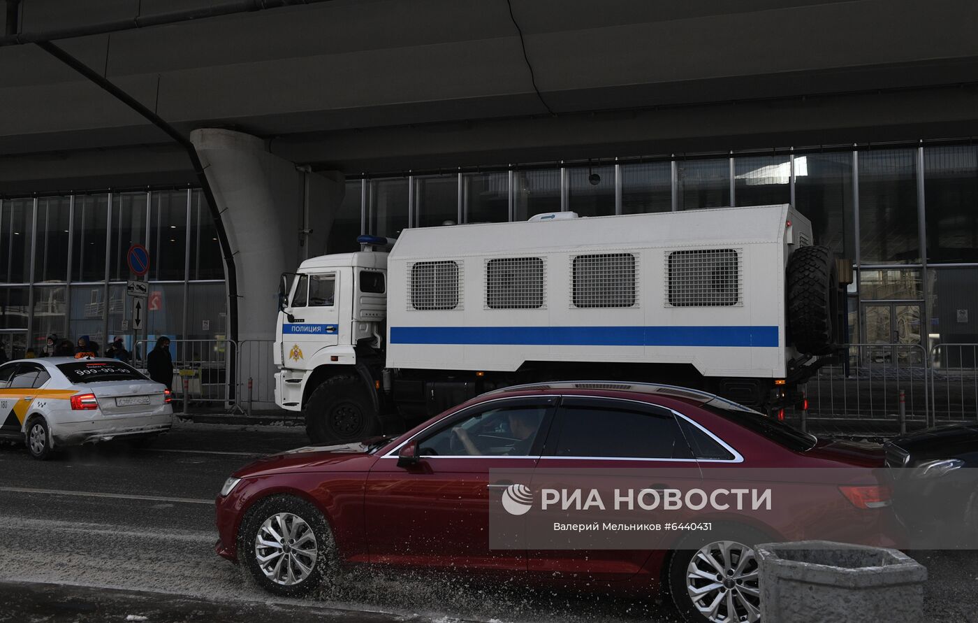 Аэропорт Внуково, куда должен прилететь А. Навальный