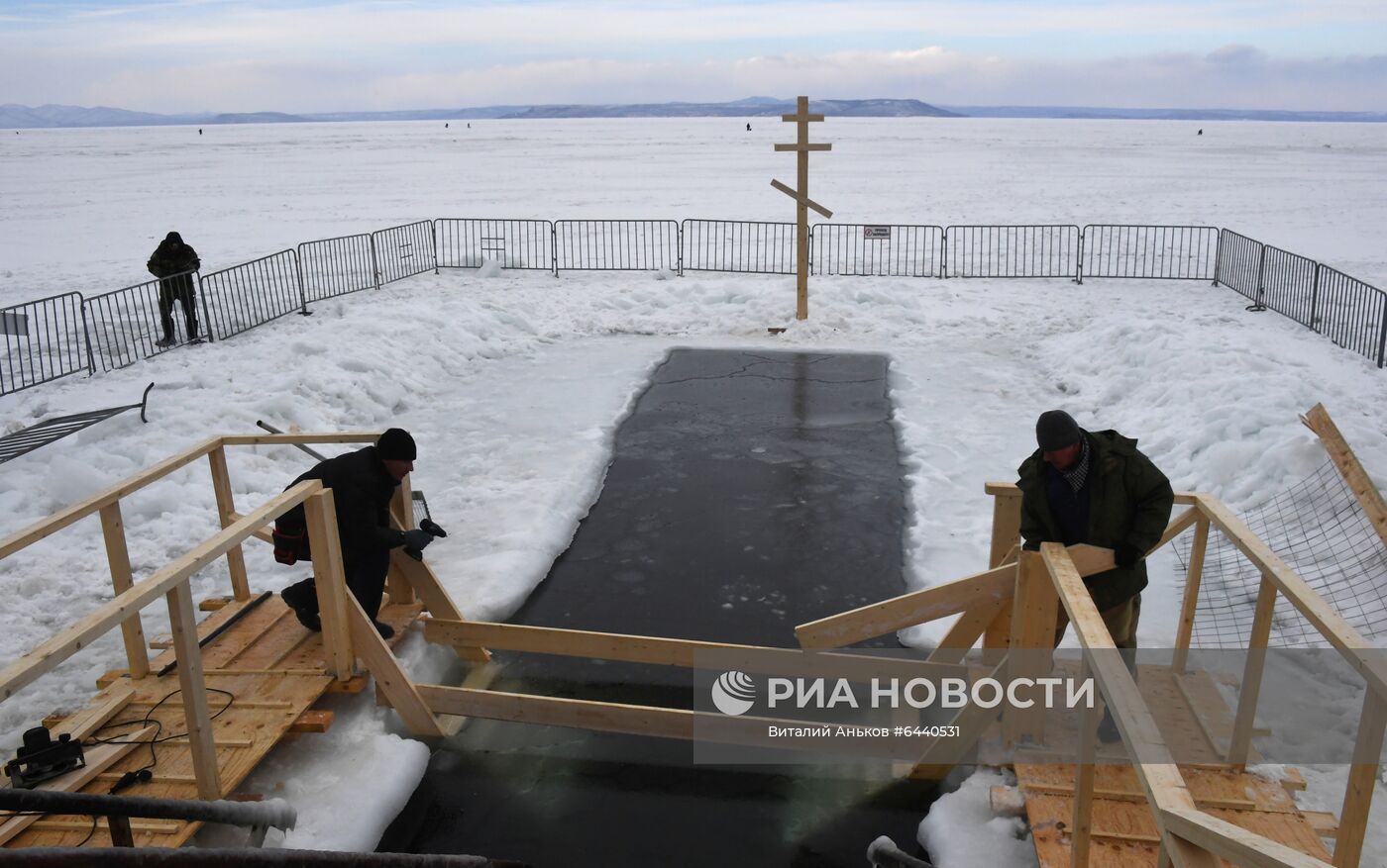 Подготовка крещенских купелей в регионах России