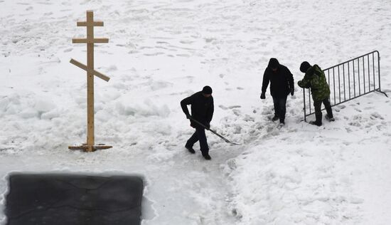 Подготовка крещенских купелей в регионах России