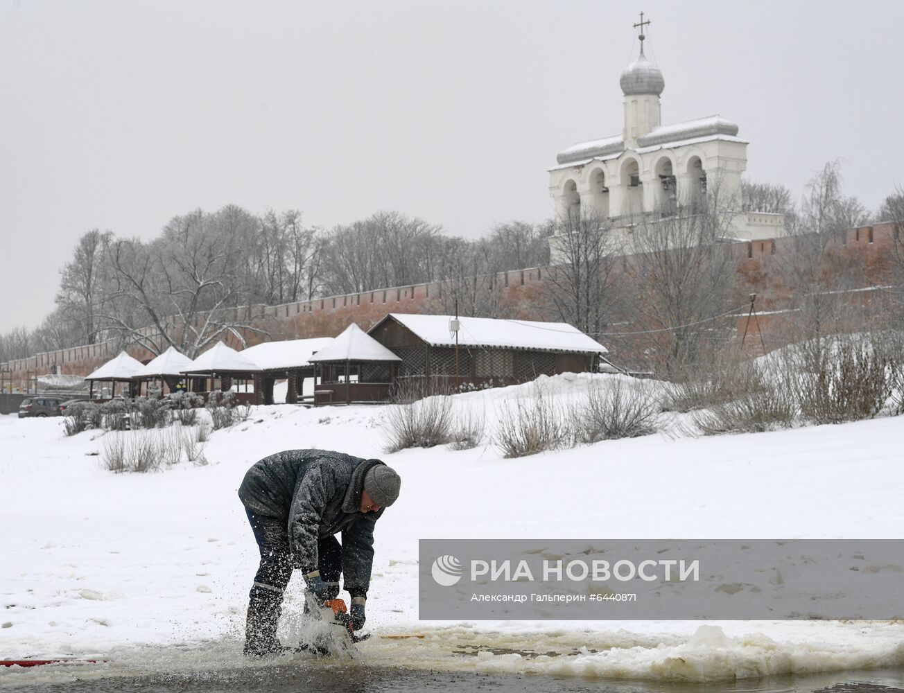 Подготовка крещенских купелей в регионах России