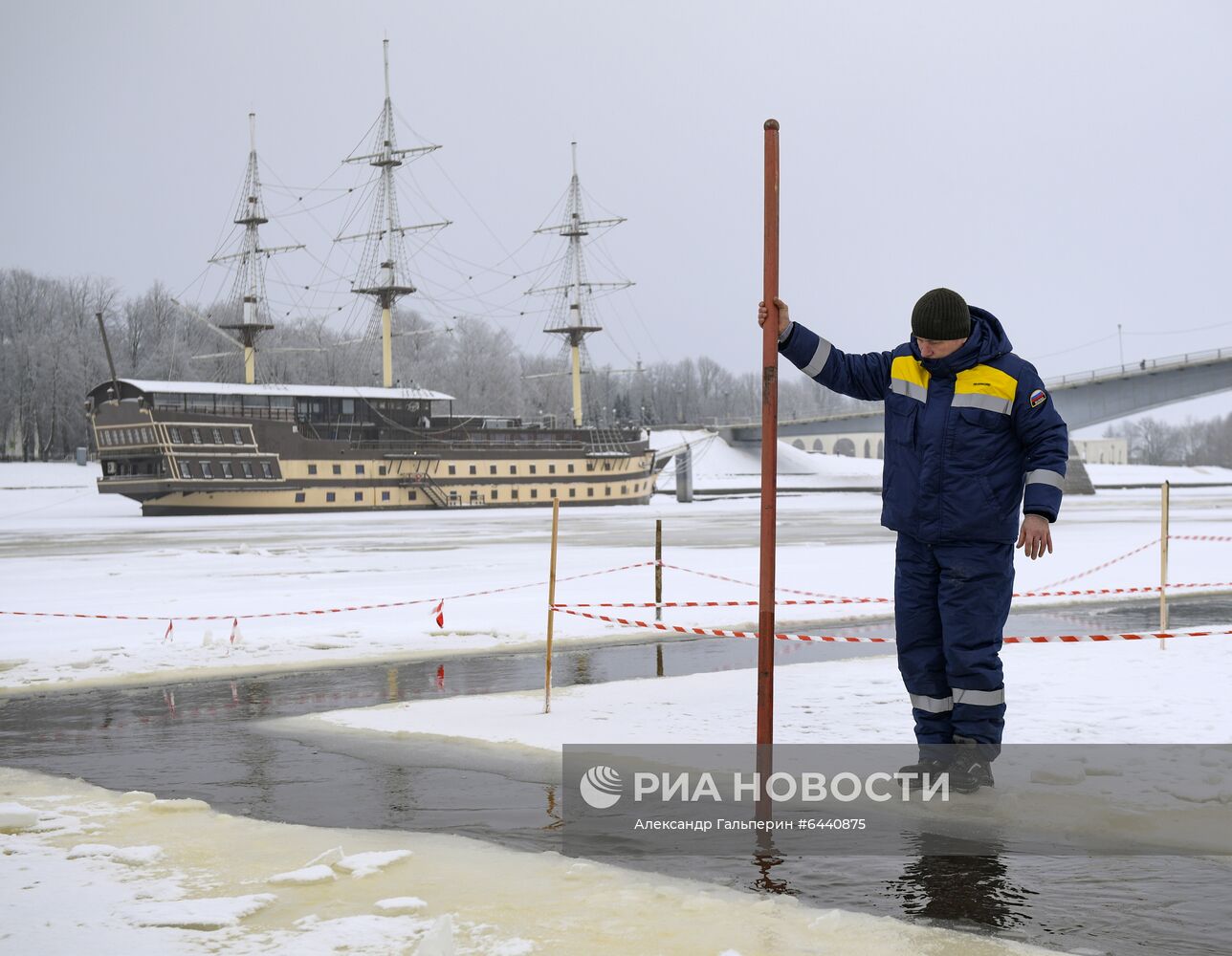 Подготовка крещенских купелей в регионах России