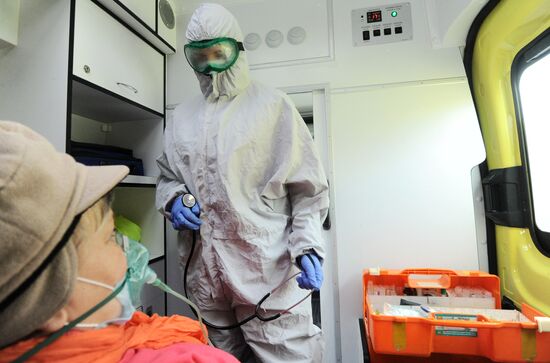 Работа скорой помощи с больными коронавирусом в Тамбове