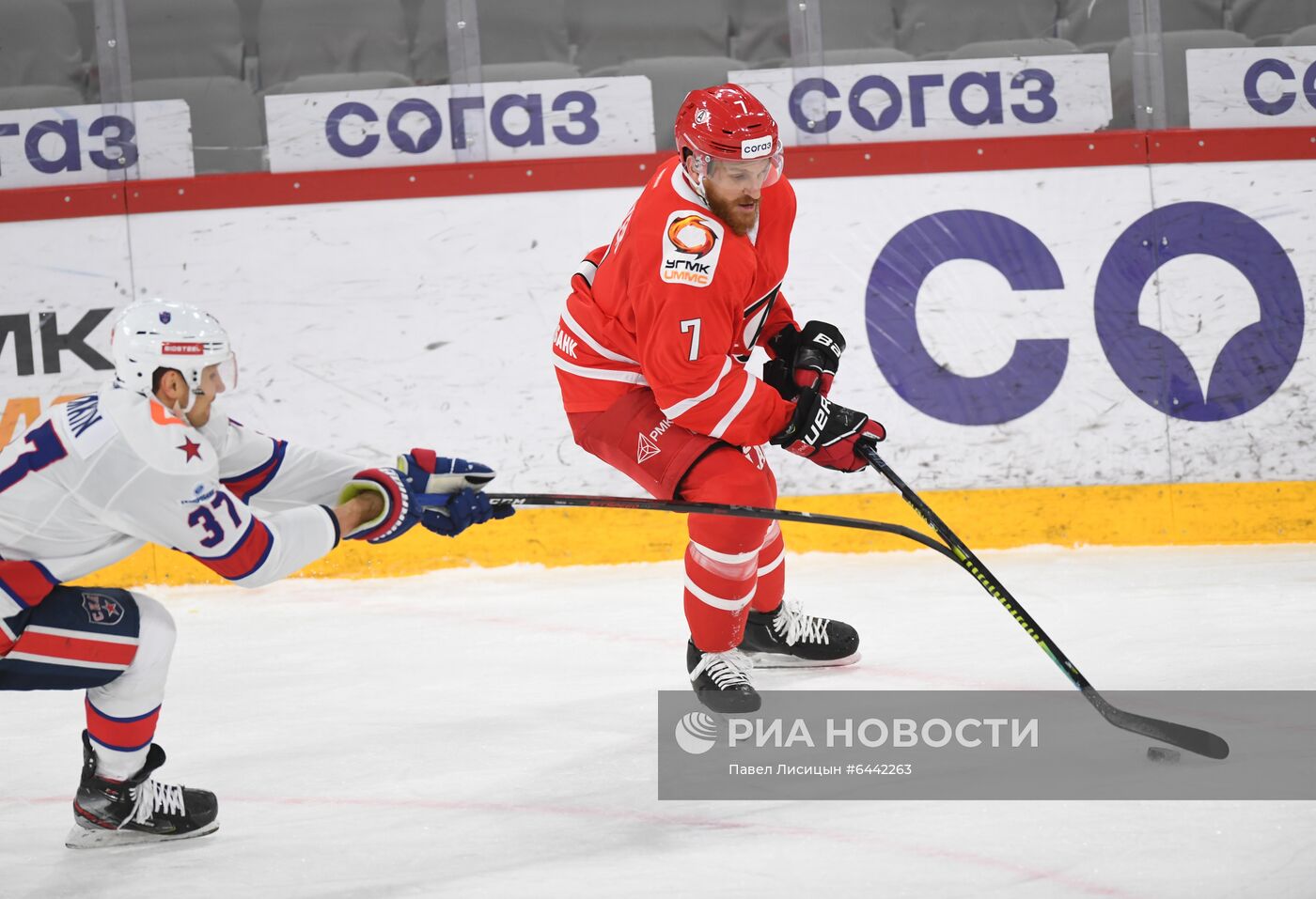 Хоккей. КХЛ. Матч "Автомобилист" — СКА