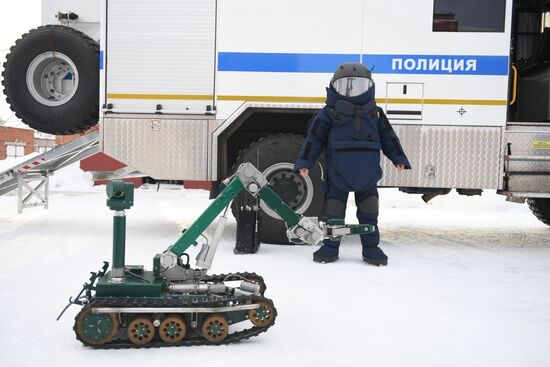 Демонстрация образцов оружия и техники подразделений инженерных войск Росгвардии