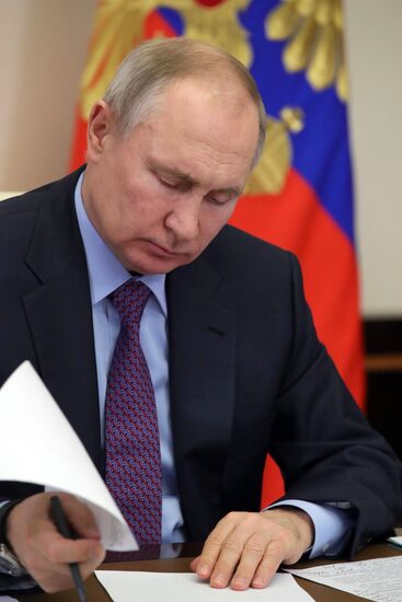 Президент РФ В. Путин провел совещание по вопросу реализации интеграционных проектов на пространстве ЕАЭС