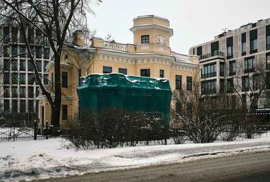 Застройка скверов, спортивных и земельных участков в Санкт-Петербурге