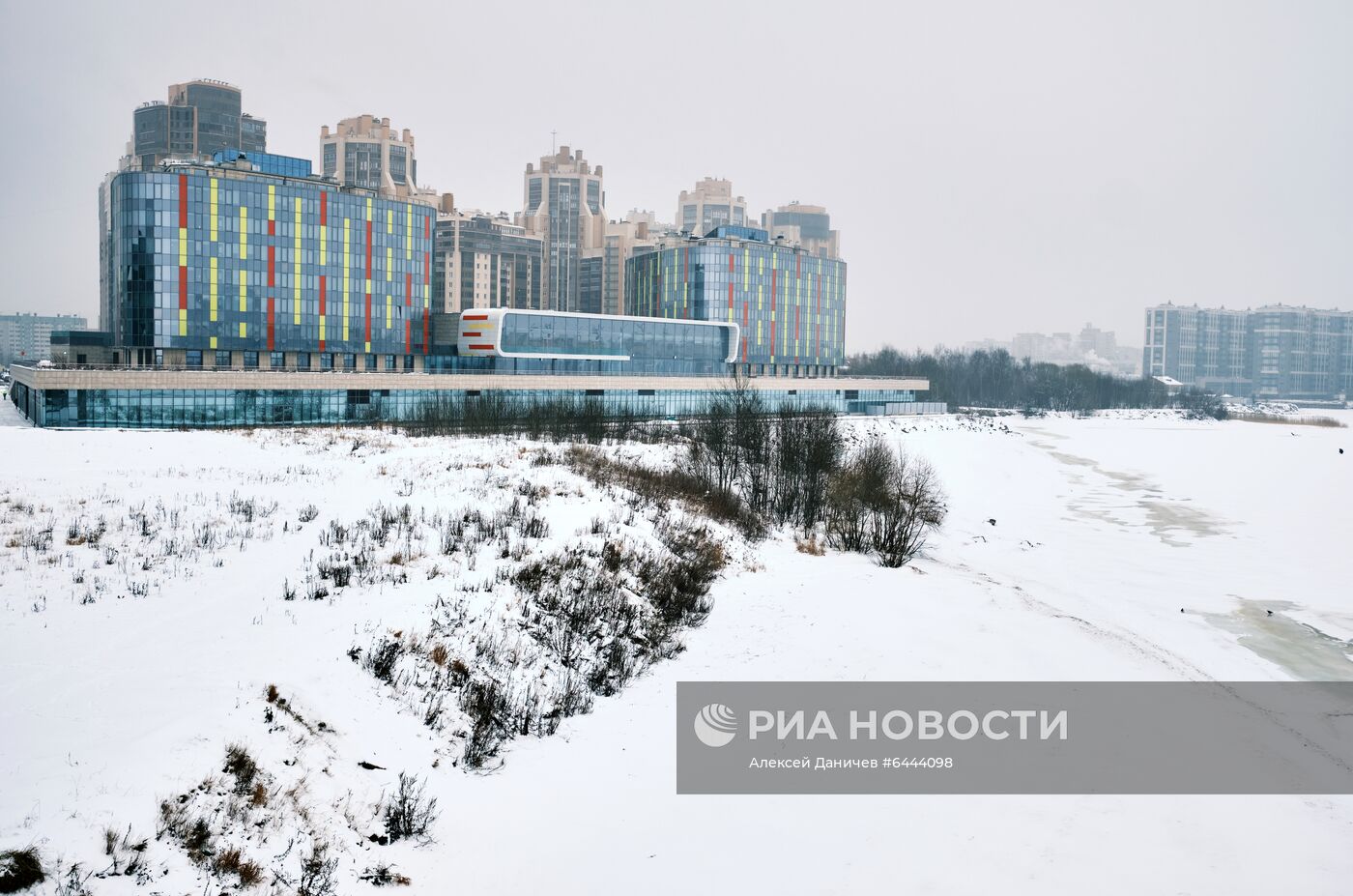 Застройка скверов, спортивных и земельных участков в Санкт-Петербурге