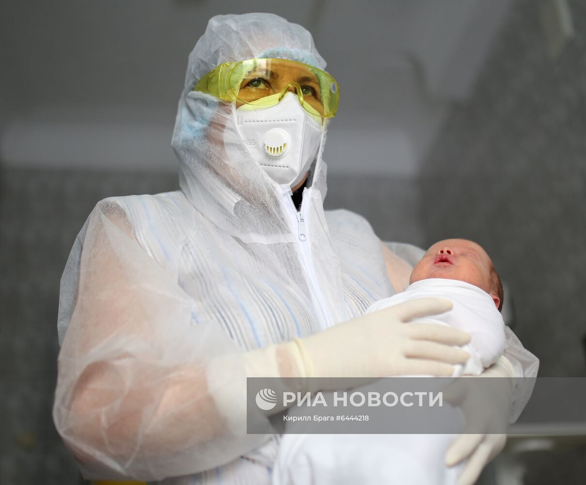 Рождение ребенка в "красной зоне" городской больницы Волгограда