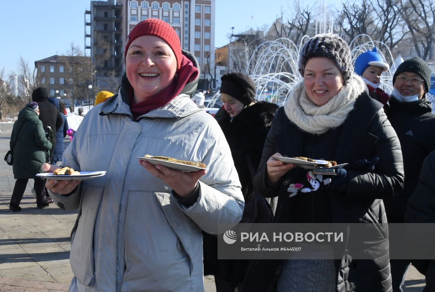 Фестиваль подледного лова рыбы "Народная рыбалка" и гастрономический "Фестиваль корюшки" во Владивостоке