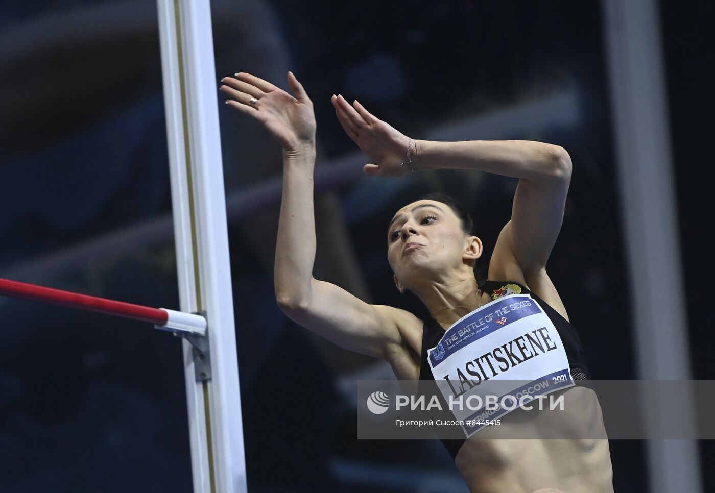 Соревнования по прыжкам в высоту "Битва полов"