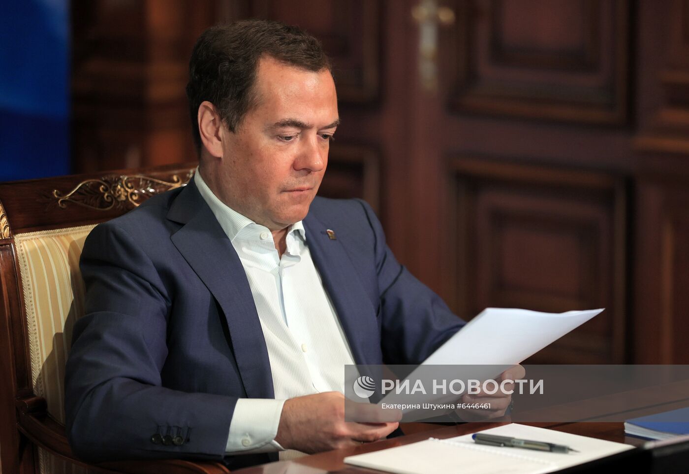 Зампреда Совбеза РФ, председатель "Единой России" Д. Медведев выступил на социальном онлайн-форуме ЕР