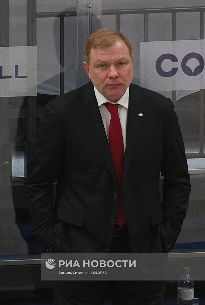 Хоккей. КХЛ. Матч "Спартак" - "Металлург"